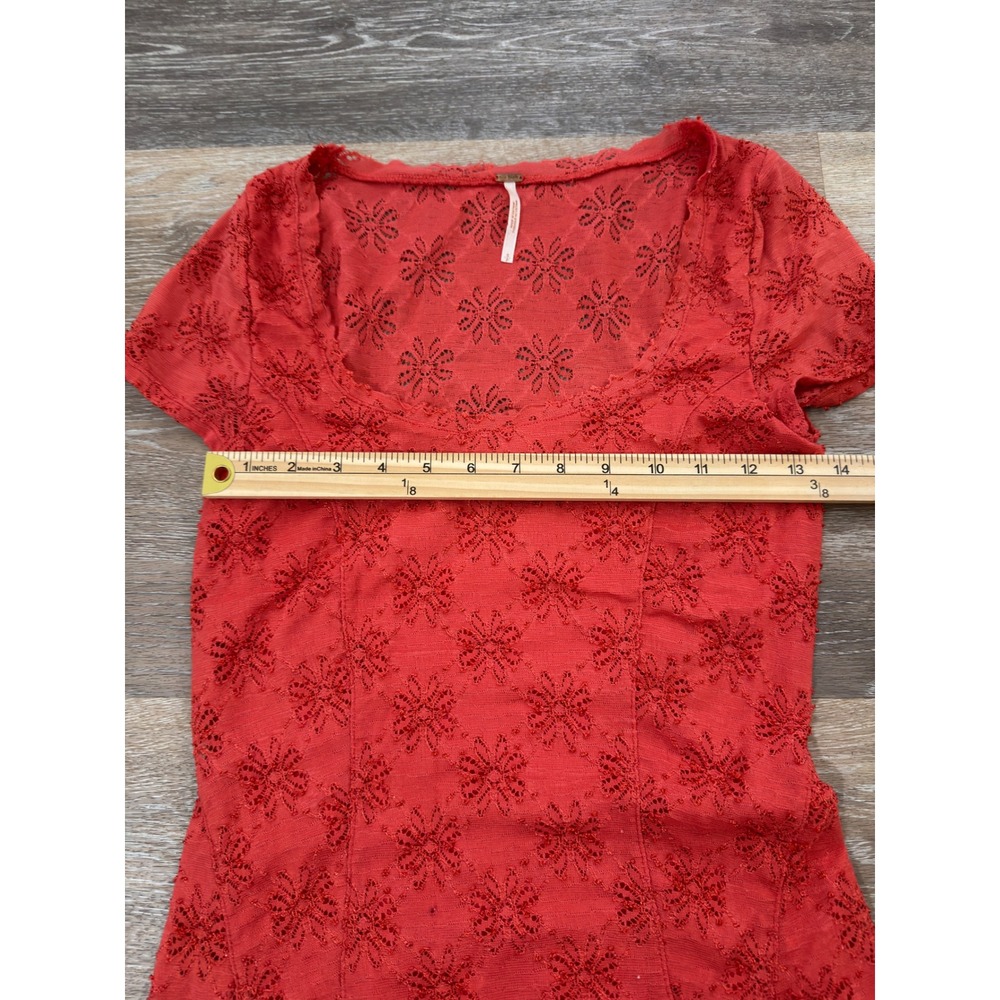 Free People Red Floral Lace Mini Dress Short Sleeve Scoop Neck Boho Size S - Picture 2 of 6